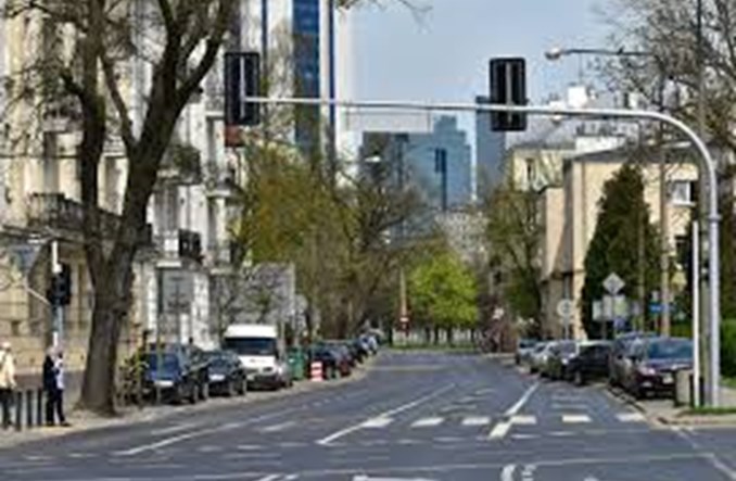 Warszawa: nowa nawierzchnia na ul. Raszyńskiej i ul. Handlowej