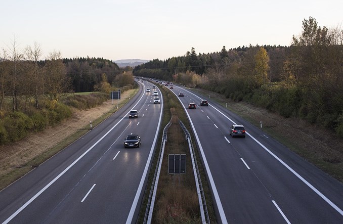 Niemcy nie chcą limitów prędkości na autostradzie. Pomysł Zielonych odrzucony