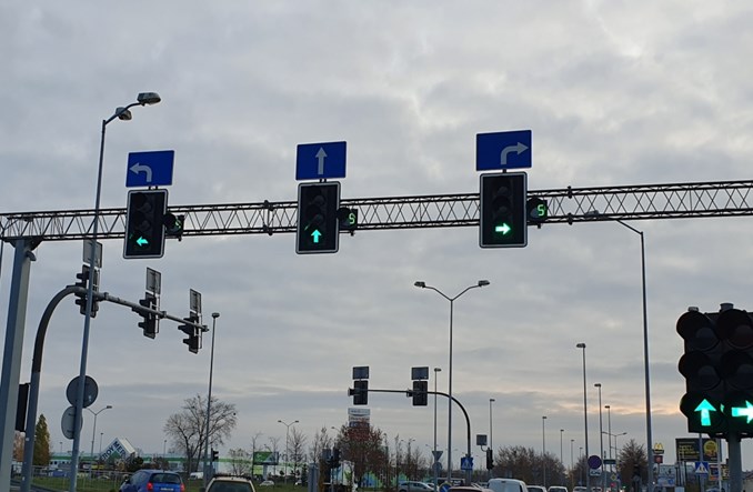 Sekundniki na skrzyżowania zintegrowane z systemem sterowania ruchem
