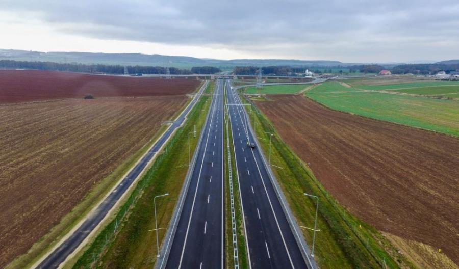 Czesi wezmą przykład z naszej specustawy drogowej? To ważne dla połączenia S3 – D11 Czesi wezmą przykład z naszej specustawy drogowej? To ważne dla połączenia S3 – D11