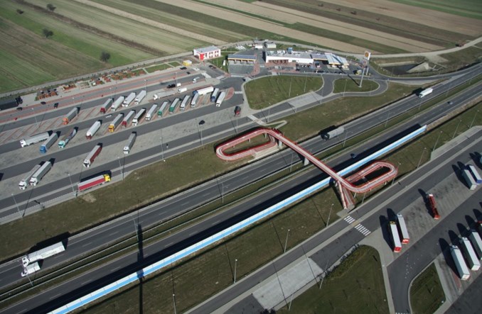 Poznaliśmy oferty na ładowarki przy A1, A2 i A4