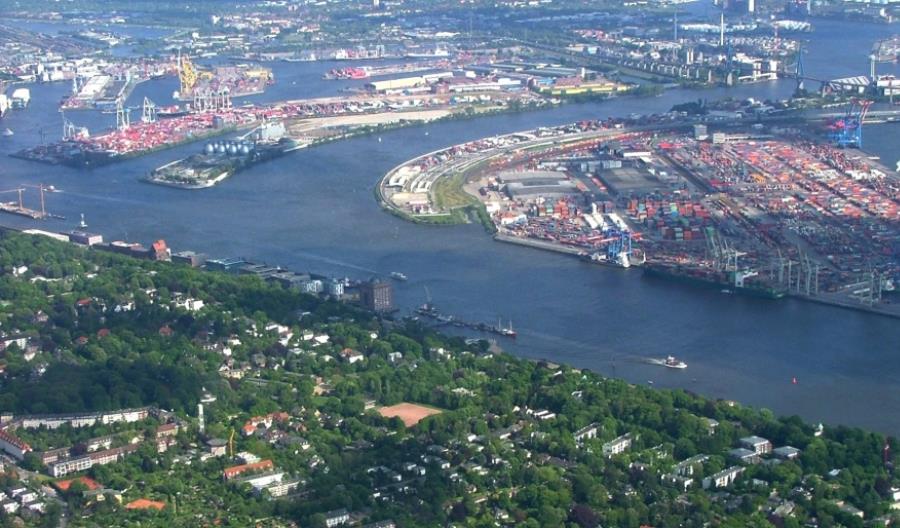 Port w Hamburgu: Żegluga częściowo zastąpi kolej Port w Hamburgu: Żegluga częściowo zastąpi kolej