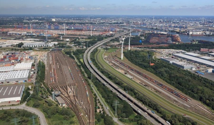 Port Hamburg. Dwucyfrowy wzrost w przewozach lądowych koleją Port Hamburg. Dwucyfrowy wzrost w przewozach lądowych koleją