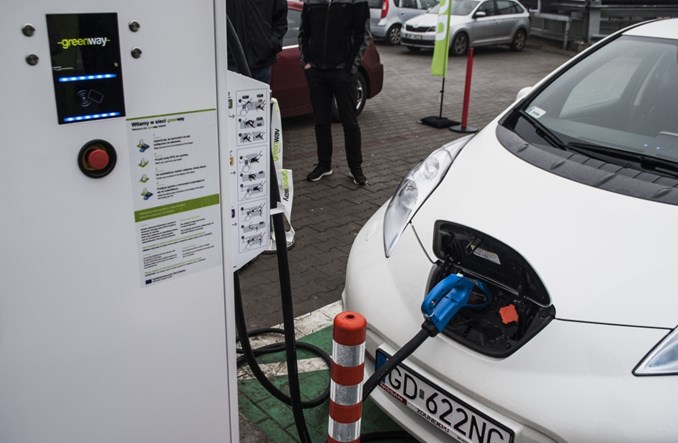 Będą ładowarki na MOP-ach przy A1, A2 i A4