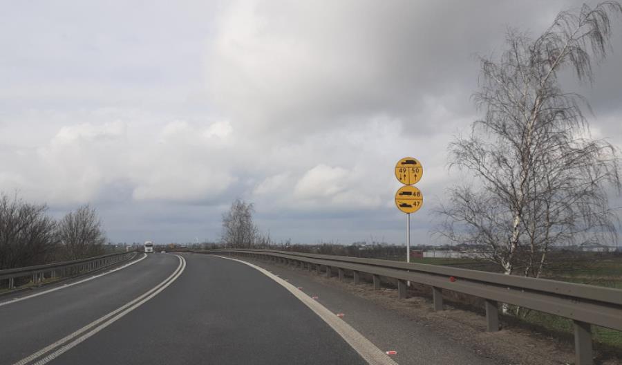 Nietypowy znak przed mostem? Dotyczy pojazdów wojskowych Nietypowy znak przed mostem? Dotyczy pojazdów wojskowych