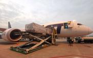 Dreamliner ze sprzętem medycznym od Dominiki Kulczyk dotarł do Polski