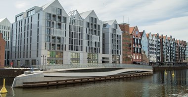 Gdańsk. Obrotowa kładka na Motławie oddana dopiero w wakacje