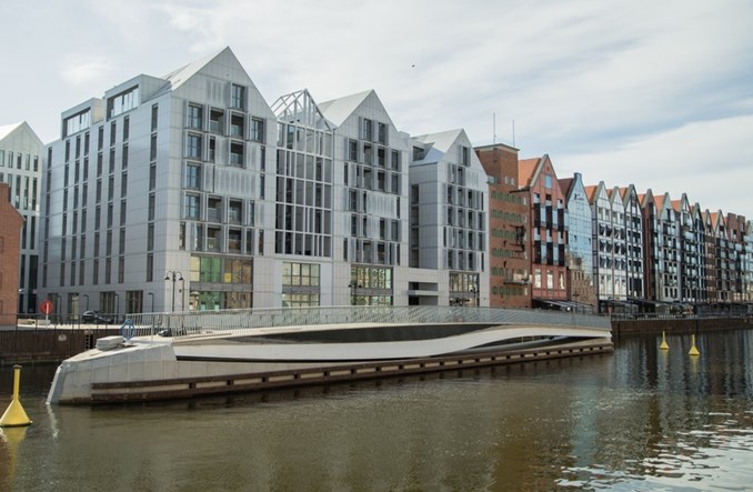 Gdańsk. Obrotowa kładka na Motławie oddana dopiero w wakacje