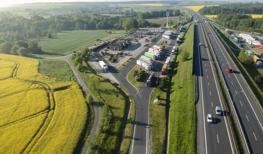 Powstaną stacje ładowania przy autostradach Powstaną stacje ładowania przy autostradach