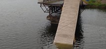 Na Ukrainie zawalił się most. Jechała po nim ciężarówka