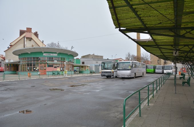 Furgalski: Sama konsolidacja pekaesów w PKP SA nie przyniesie efektów