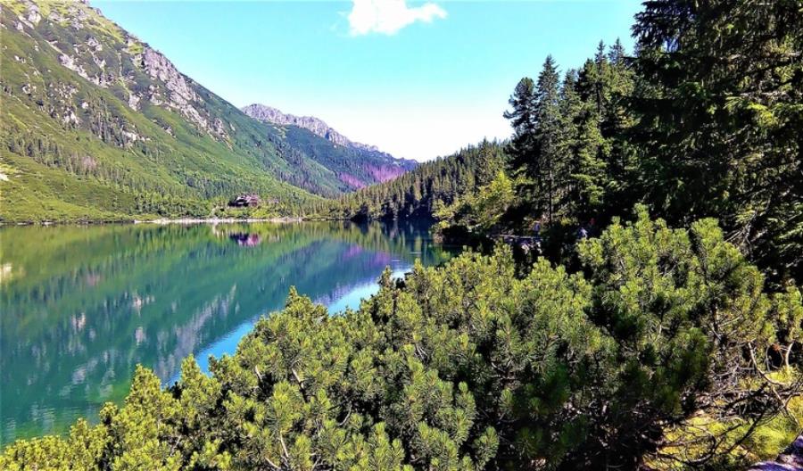 Turyści znów mogą wejść na Morskie Oko. Droga wyremontowana Turyści znów mogą wejść na Morskie Oko. Droga wyremontowana