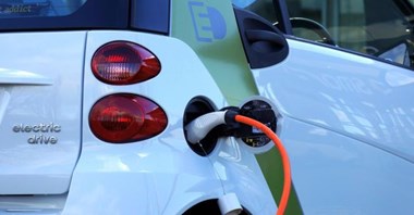 Znaczny wzrost liczby samochodów elektrycznych po połowie 2020 r. 