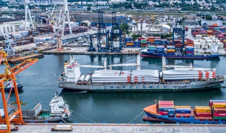 Duże ładunki w Porcie Gdynia Duże ładunki w Porcie Gdynia