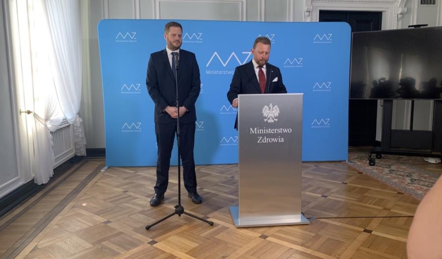 „Czerwone” i „żółte” strefy. Zaostrzono restrykcje w 19 powiatach „Czerwone” i „żółte” strefy. Zaostrzono restrykcje w 19 powiatach
