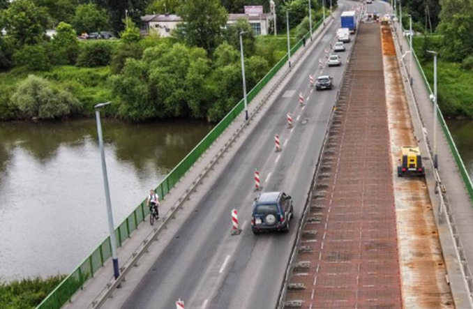 Południowa strona mostu Nowohuckiego gotowa. Kolej na dalsze prace