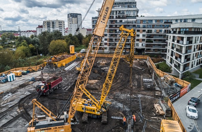 Rozwiązanie szyte na miarę – zabezpieczenie głębokich wykopów w zabudowie miejskiej