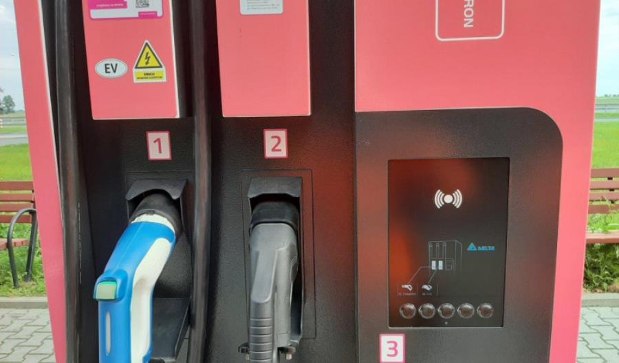 Więcej ładowarek elektrycznych na drogach krajowych. W planach kolejne przetargi Więcej ładowarek elektrycznych na drogach krajowych. W planach kolejne przetargi