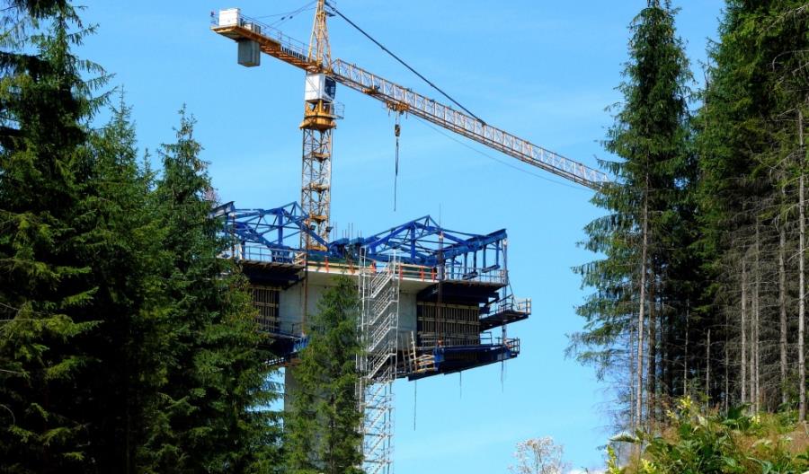 Koronawirus może przyspieszyć największe projekty infrastrukturalne. Do 2025 roku w planie 25 megainwestycji Koronawirus może przyspieszyć największe projekty infrastrukturalne. Do 2025 roku w planie 25 megainwestycji
