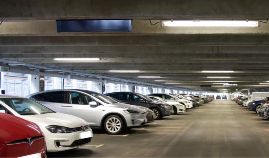 Norwegia. Ponad 1000 stacji ładowania na lotniskowych parkingach Norwegia. Ponad 1000 stacji ładowania na lotniskowych parkingach