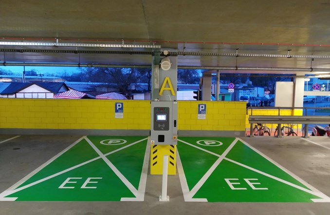 Warszawa. Parkuj i jedź, w międzyczasie naładuj samochód