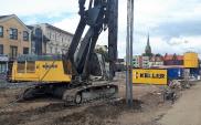Palisada zabezpieczająca wykop dla budowy linii tramwajowej w Bydgoszczy 