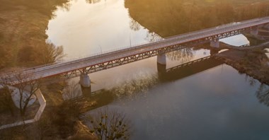 Krapkowice: Most kolejowy stał się drogowym