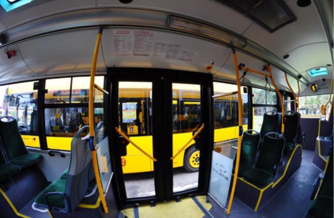 Raport: Jak samorządy dotują komunikację publiczną?