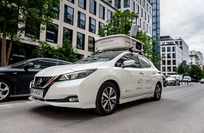 Warszawa: E-kontrola parkowania działa. Będą kolejne auta 