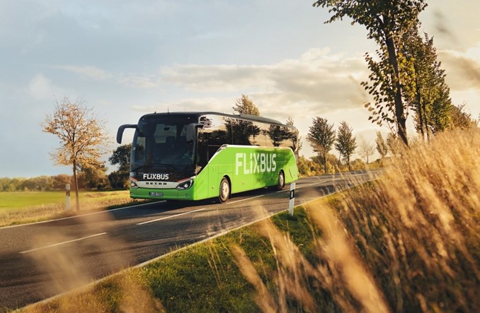 Flixbus rzuca rękawicę kolei. Co wybrać między Krakowem a Rzeszowem?