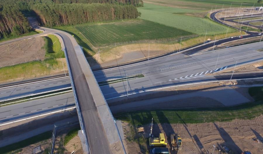 Po nowych jezdniach na S61. Bliski finał prac Po nowych jezdniach na S61. Bliski finał prac