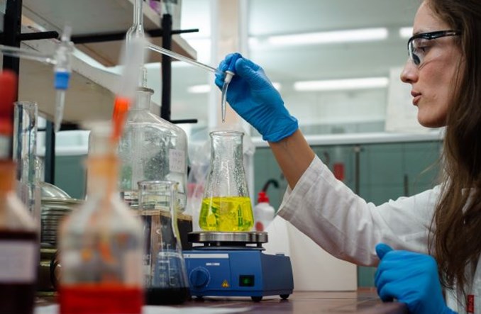 Domieszki Vertua w CEMEX 