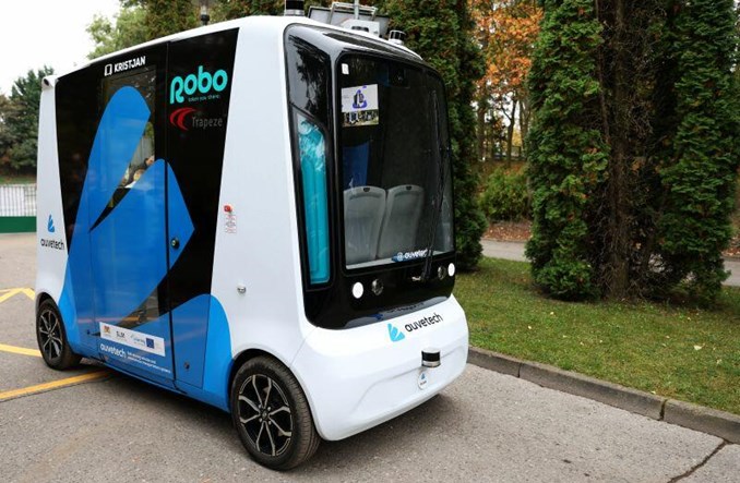 Autonomiczny bus rozpoczął kursy na Cmentarzu Łostowickim w Gdańsku