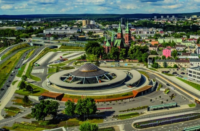 Safege z potrójnym tytułem Kreatora Budownictwa