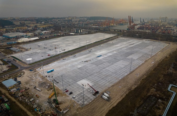 Oba place Centrum Logistycznego w Gdyni będą gotowe pół roku przed terminem
