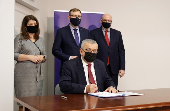 Płock. Ulica Wyszogrodzka w przekroju 2+2 aż do granic miasta 