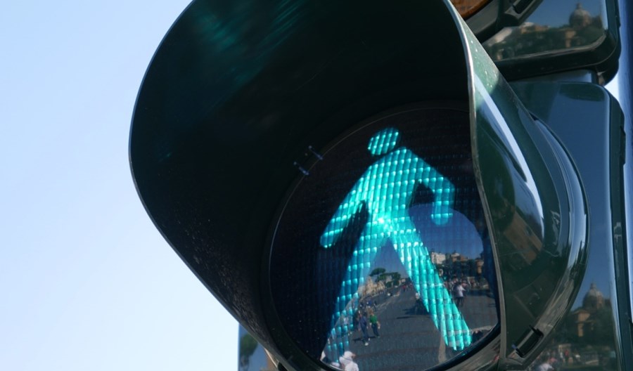 Opolskie: poprawią bezpieczeństwo pieszych w ciągach dróg krajowych Opolskie: poprawią bezpieczeństwo pieszych w ciągach dróg krajowych