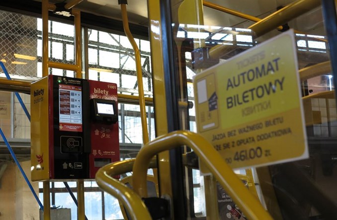 Nowe biletomaty MPK Łódź w każdym tramwaju i autobusie. Co się zmieni?