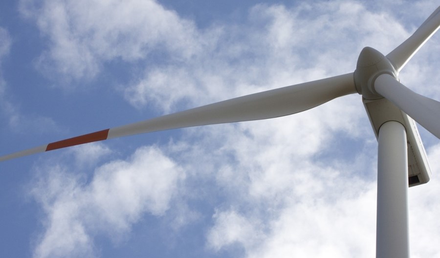 Budimex inwestuje w OZE i walczy o koncesje na morską farmę  wiatrową