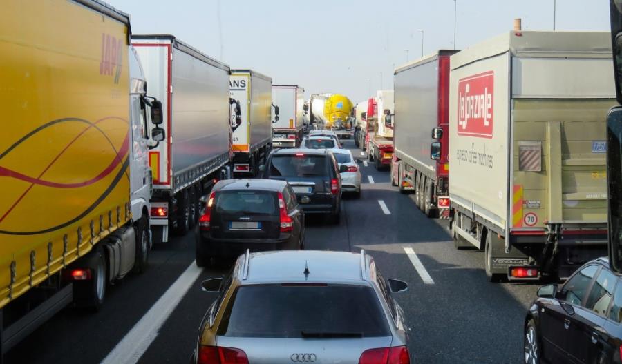 Czy zamkniemy granice dla drogowego tranzytu towarów na wschód? Czy zamkniemy granice dla drogowego tranzytu towarów na wschód?