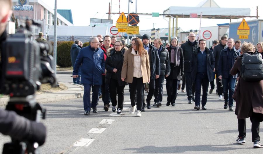 Ministrowie ds. transportu rozmawiali o pomocy uchodźcom z Ukrainy Ministrowie ds. transportu rozmawiali o pomocy uchodźcom z Ukrainy