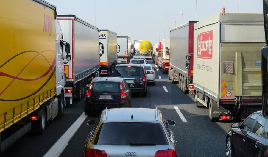 Ze zwolnienia z e-Toll skorzystało 6 tys. pojazdów z pomocą humanitarną Ze zwolnienia z e-Toll skorzystało 6 tys. pojazdów z pomocą humanitarną