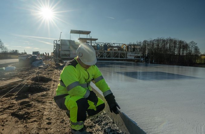 CEMEX uczestniczy w budowie trasy S61
