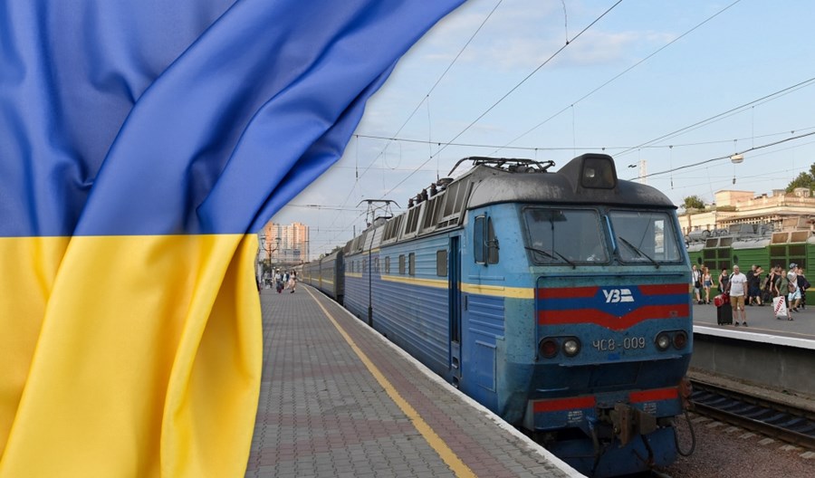 Adamczyk: Polska kolej, drogi i porty są otwarte na transport towarów z i do Ukrainy 
