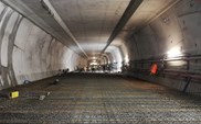 W tunelu pod Świną mrożą grunt – szykują wyjścia ewakuacyjne. Kierowcy pojadą za rok  