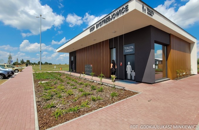 Jest gdzie się zatrzymać przy S12/S17