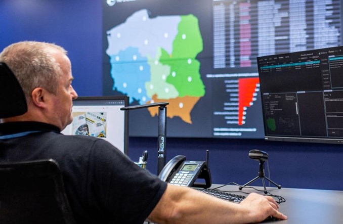 Centrum Monitorowania Alarmów PKP Energetyka zwiększa bezpieczeństwo infrastruktury kolejowej 