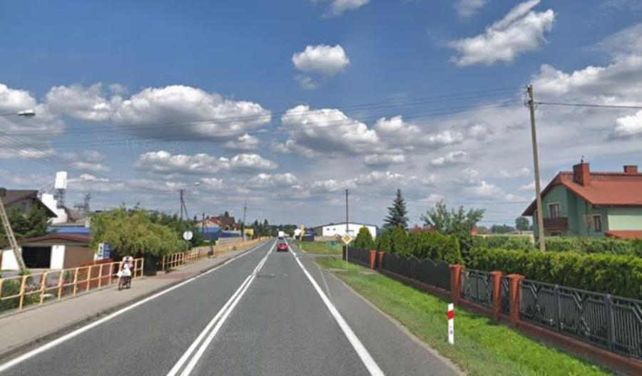 Łódzkie: Mieszkańcy od 17 lat czekają na budowę obwodnicy w ciągu DK-74 Łódzkie: Mieszkańcy od 17 lat czekają na budowę obwodnicy w ciągu DK-74
