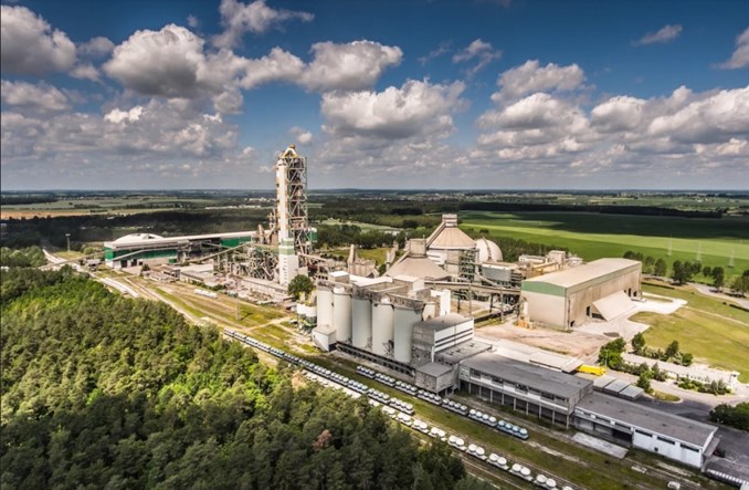  Lafarge wycofał z produkcji pierwszy cement portlandzki 