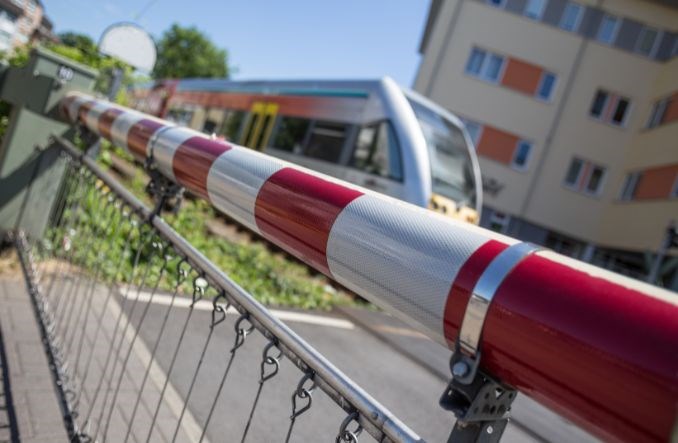 Yanosik wprowadza nową opcję: alerty o pociągach